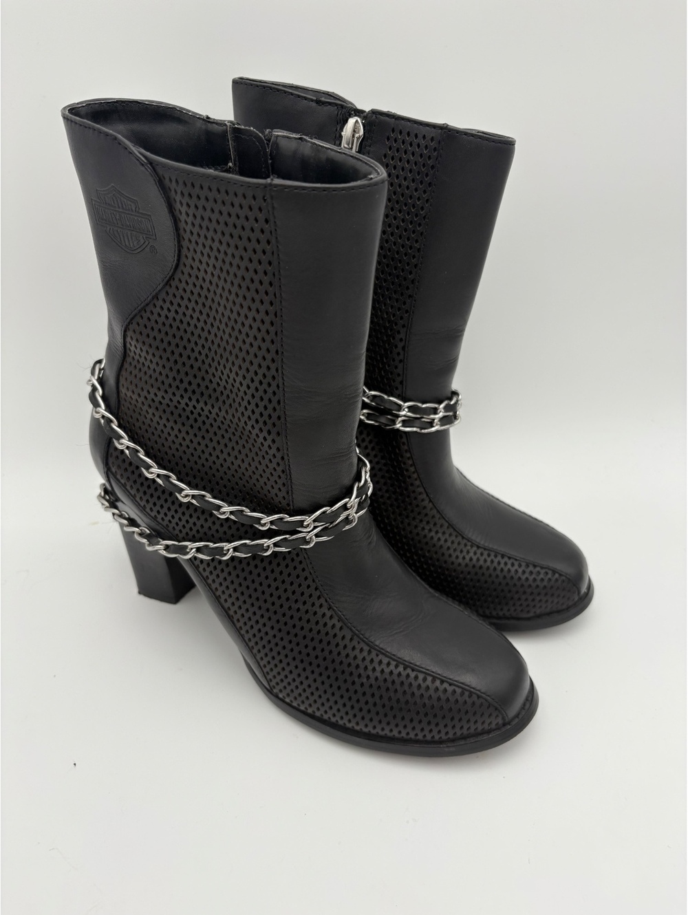 Harley-Davidson Claudia $140 Chain Zip Heel Biker Boots Size 7 1/2 Chain Detail
